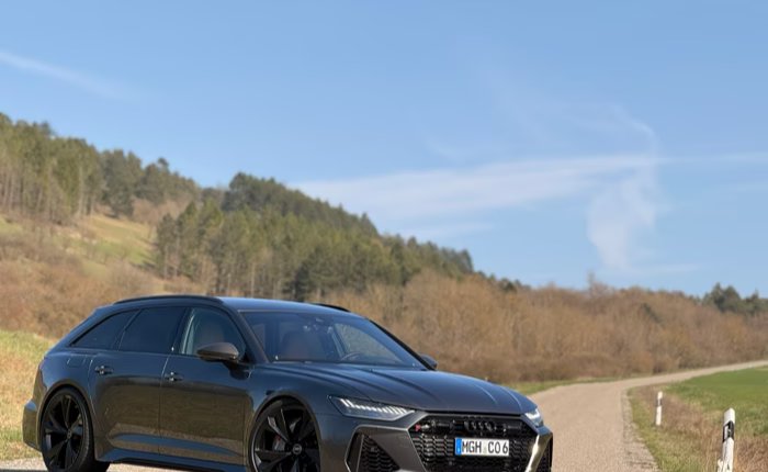 Audi RS6 in Grau Metallic